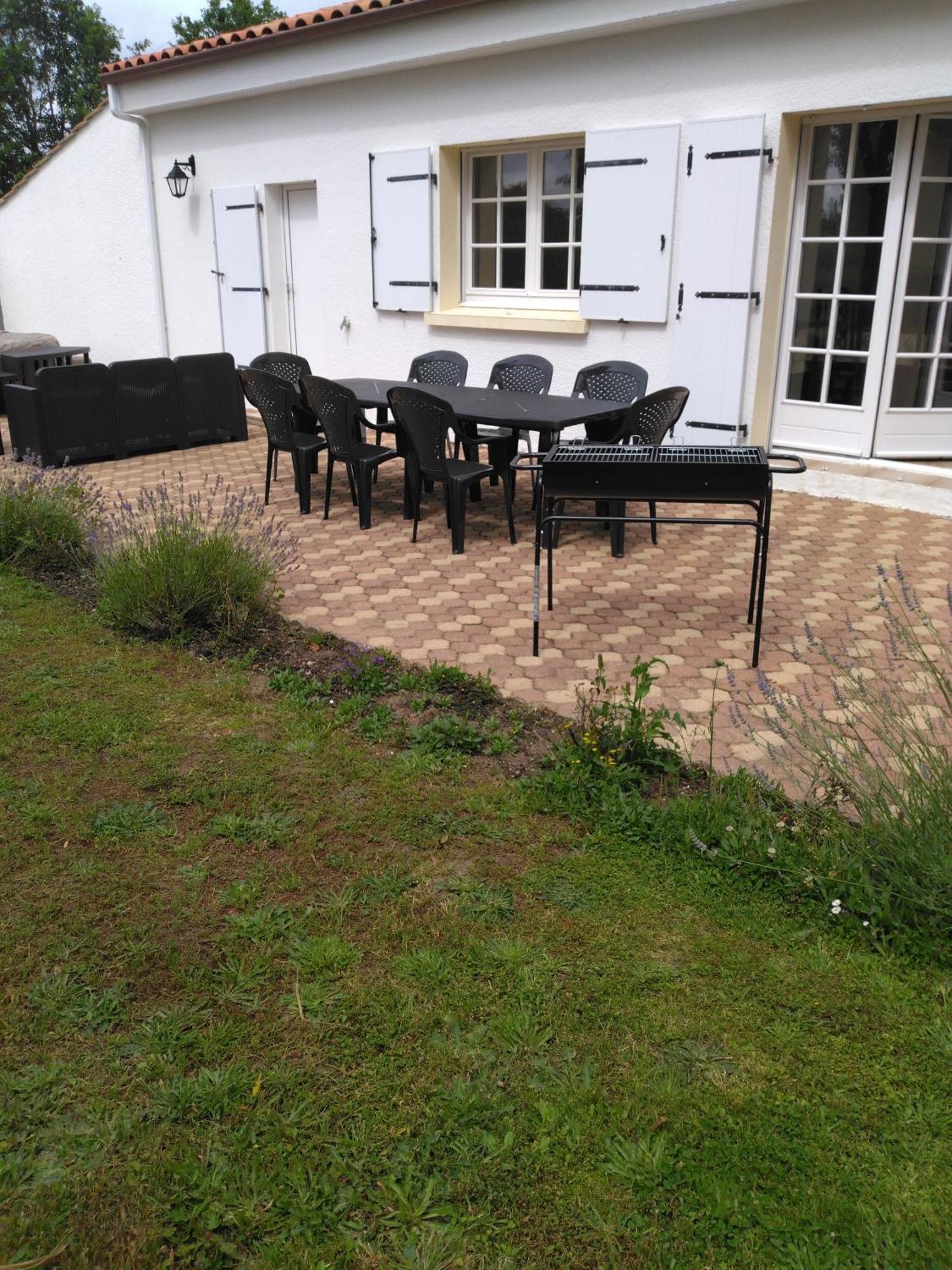 Familly Villa Avrille  Exterior photo